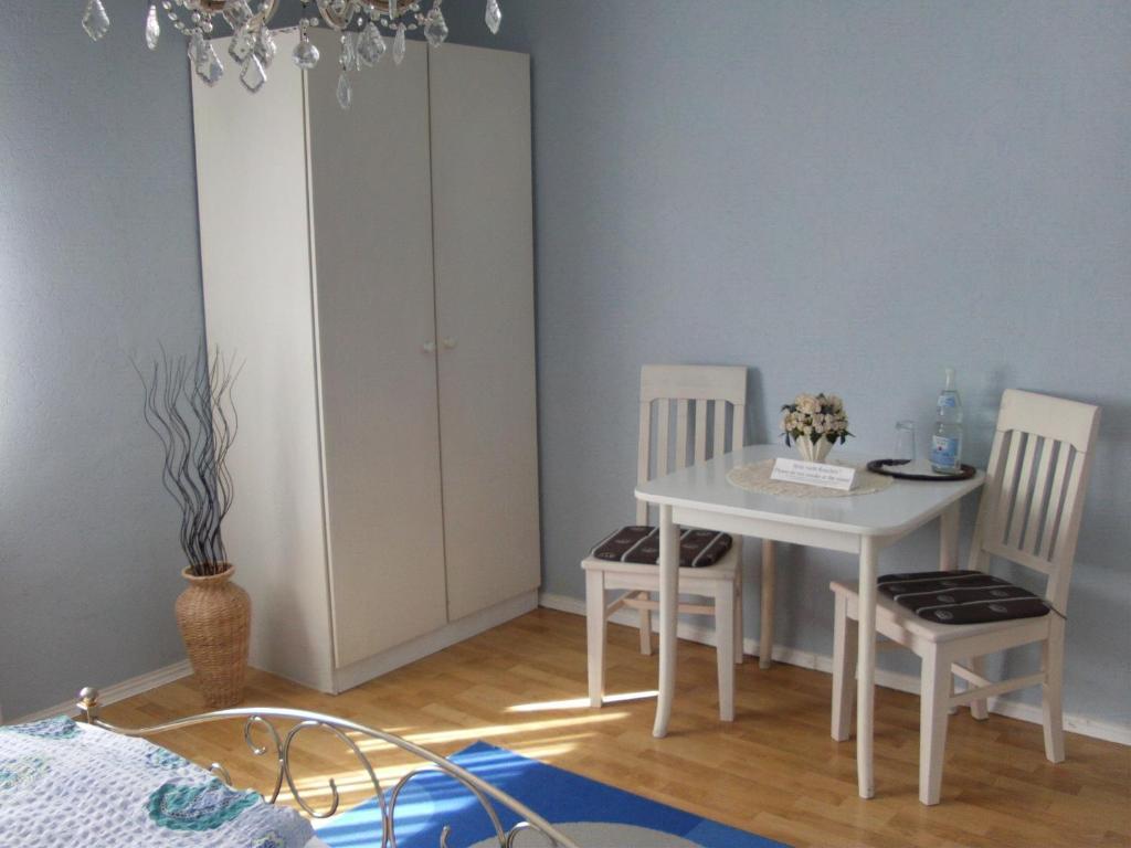 Hotel Martinsklause Meckesheim Стая снимка