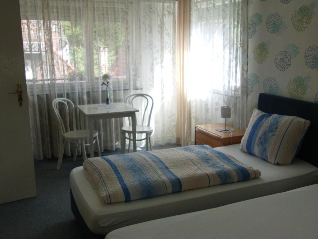Hotel Martinsklause Meckesheim Стая снимка